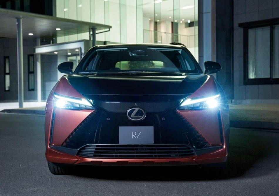 Lexus RZ elektroauto apskats