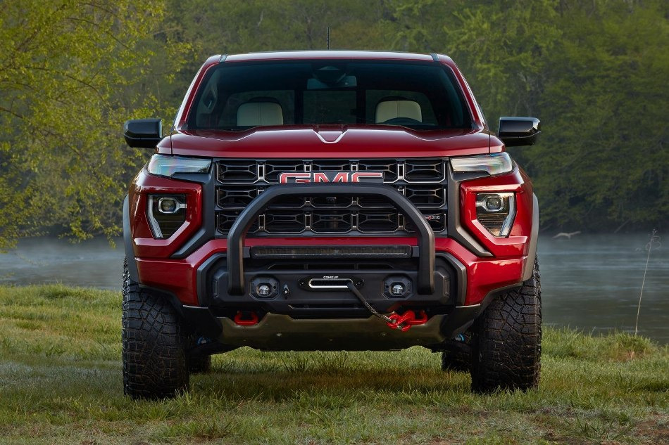 Trešās paaudzes GMC Canyon apskats