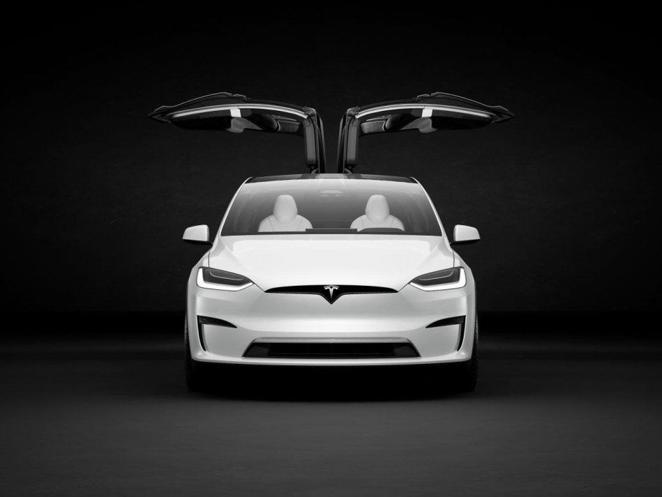 Tesla Model X apskats: pirmās paaudzes modernizācija