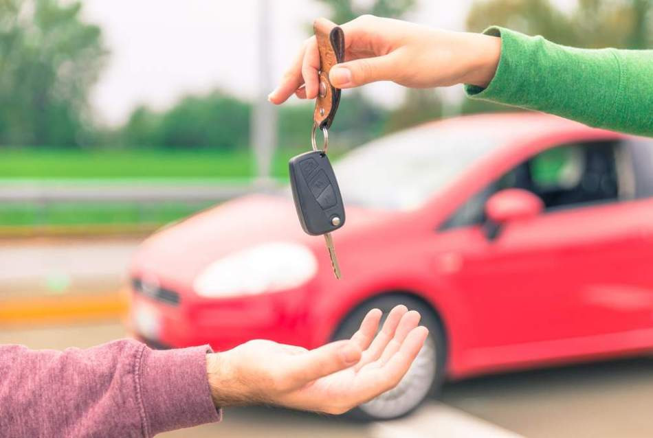 Kā ātri pārdot automašīnu?