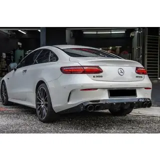 Aizmugurējais difuzors Black ar izpūtēja uzgaļiem Black (AMG53 dizains)