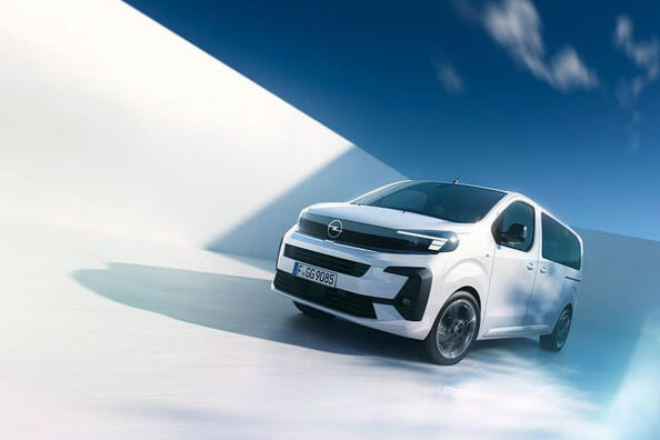 Opel Zafira 2024: atjauninātā minivena apskats
