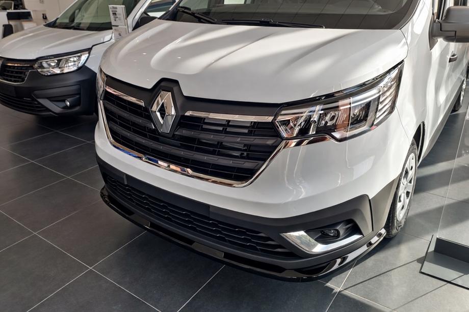 Renault Trafic 2015– Priekšējā bufera lūpa 2021+ (ABS) Image