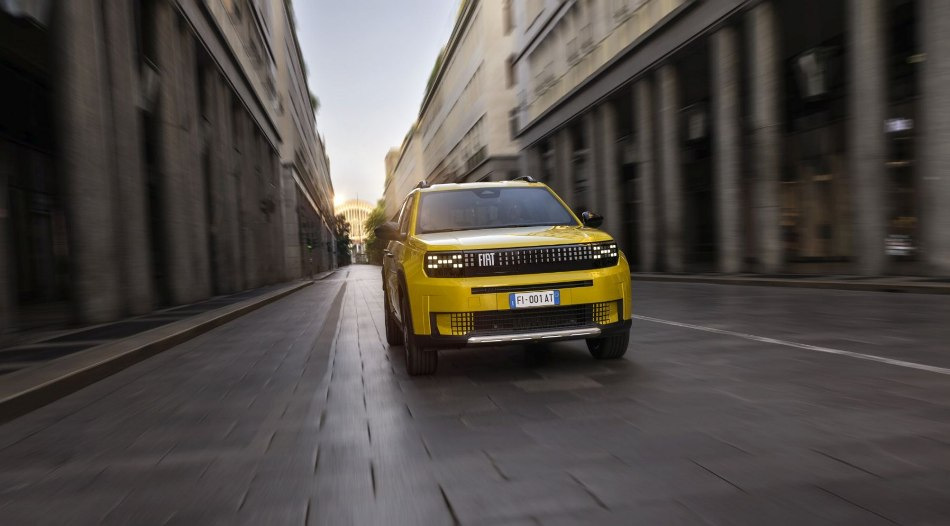 Apskats: kompakts pilsētas elektromobilis Fiat Grande Panda Electric