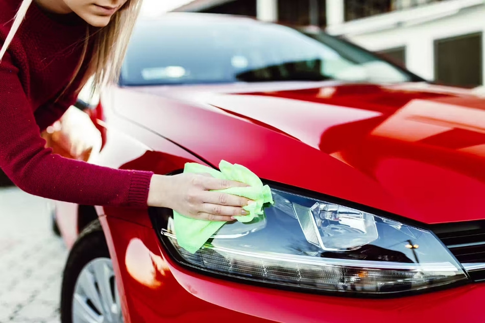 Ar ko vislabāk noslaucīt auto priekšējos lukturus? Padomi un ieteikumi
