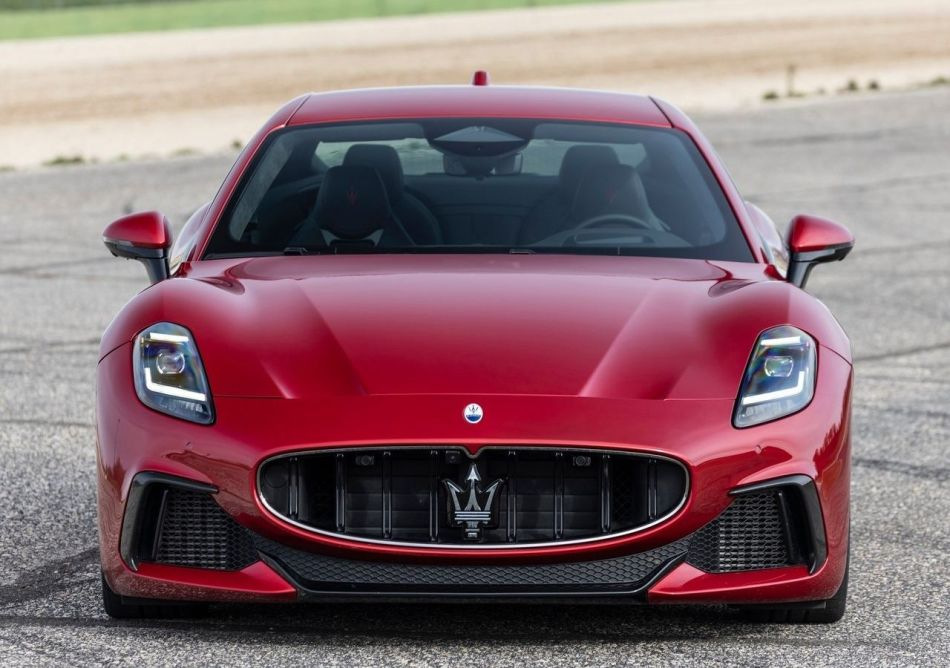 Maserati GranTurismo II: otrās paaudzes sporta auto apskats