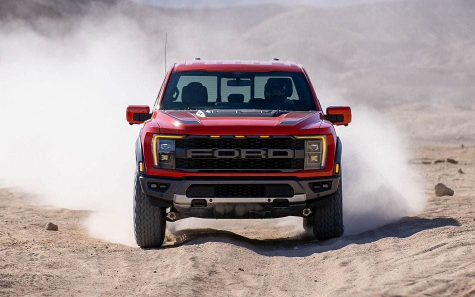 Apskats: augstas veiktspējas pikaps Ford F-150 Raptor