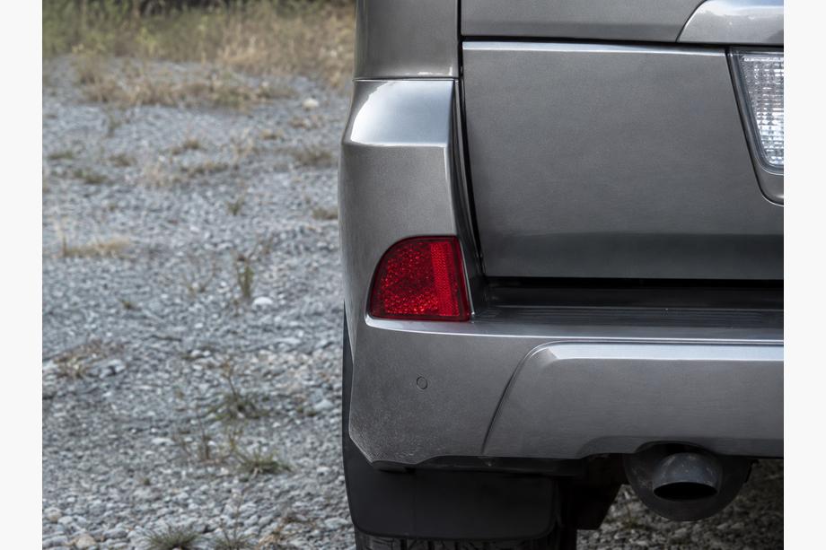 Lexus LX570/450d 2008–2022 Aizmugurējie atstarotāji (2015-2022, standarta) Kreisais (1 gab.) Foto 2