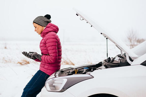 Ko darīt, ja auto neiedarbojas salā: soli pa solim