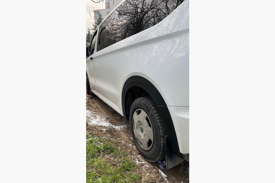Ford Custom 2023– Platie spārnu arku uzlikas (4 gab., melnas) Image