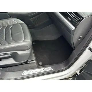 Premium tekstila paklājiņi (melni) foto 2