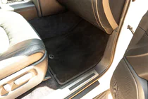 Toyota Land Cruiser 200 2007–2021 Premium tekstila paklājiņi V-2 (2012-2021, melni) foto 2