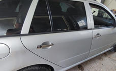 Skoda Fabia 2000–2007 Durvju rokturu uzlikas (4 gab., nerūsējošais tērauds) OmsaLine – itāļu nerūsējošais tērauds foto 2