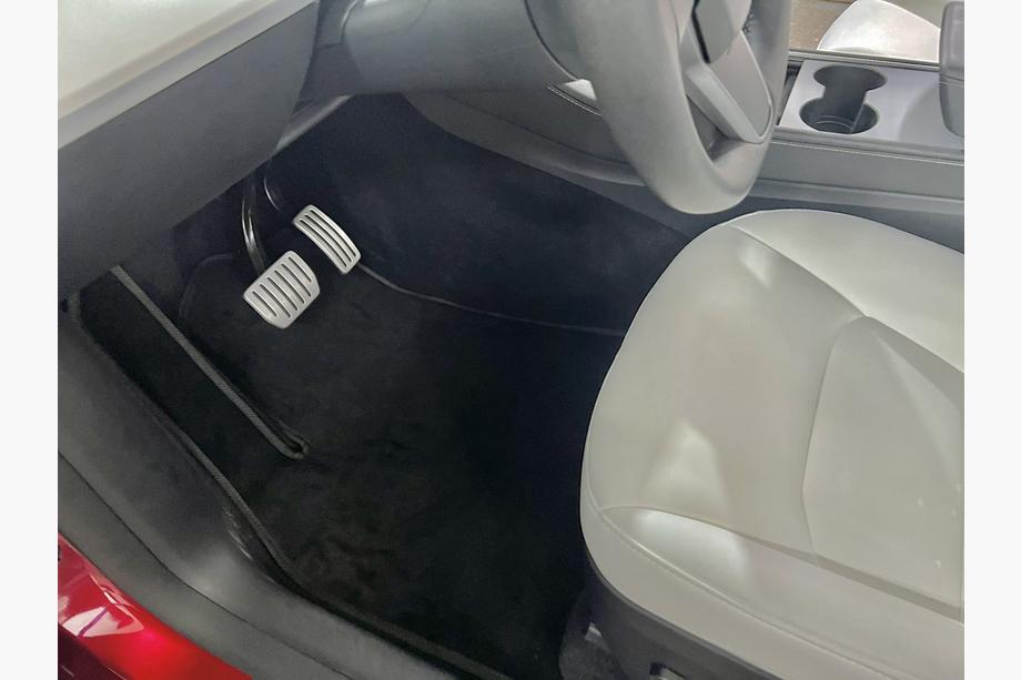 Tesla Model Y 2020– Classic tekstila salona paklājiņi (2020-2024, Melni) Image