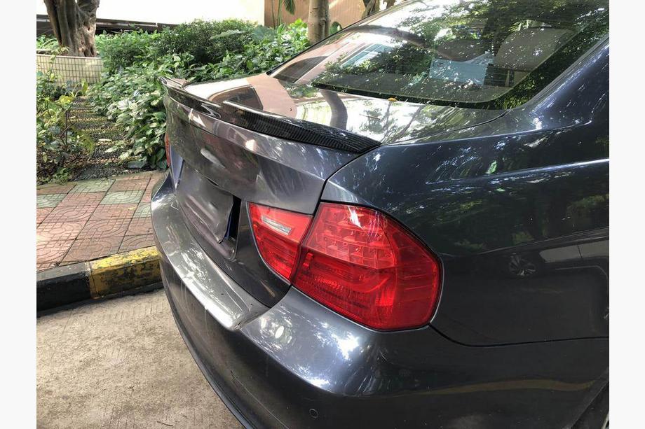BMW 3. sērija E90/E91 2005–2011 M4-Style spoileris (E90, oglekļa šķiedras) Foto 5
