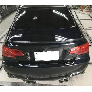 M4-Style V1 spoileris (E92, oglekļa šķiedra) foto 4