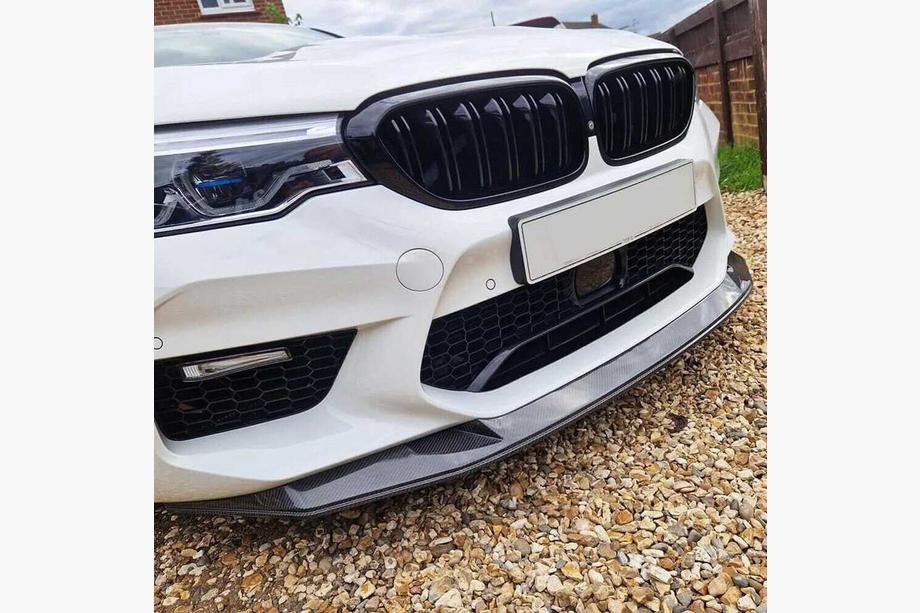 BMW 5. sērija G30/G31 2017–2023 Priekšējā bampera lūpa (lip spoileris) Lip V3 (M5 F90 2017-2020, oglekļa šķiedra) Foto 2