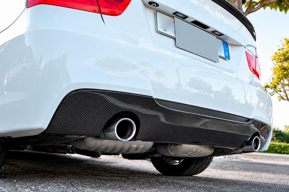 BMW 3. sērija E90/E91 2005–2011 Aizmugurējā bampera difuzors V3 (E90 M-Sport, oglekļa šķiedra) Foto 1