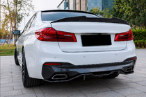 BMW 5. sērija G30/G31 2017–2023 Aizmugurējā bufera difuzors V4 (M-Sport/M5 F90, oglekļa šķiedra) foto 2