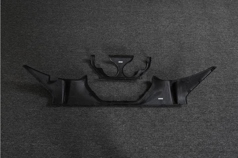 BMW 2. sērija G42 2021– Aizmugurējā bampera difuzors V1 (G87, karbons) Foto 3
