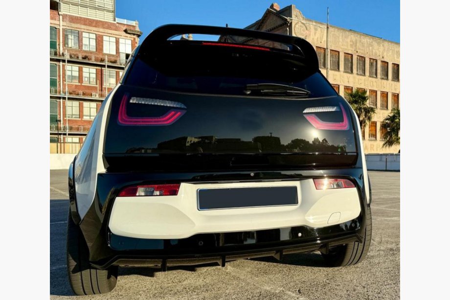 BMW I3 2013–2022 Aizmugurējā bampera difuzors FRP Image