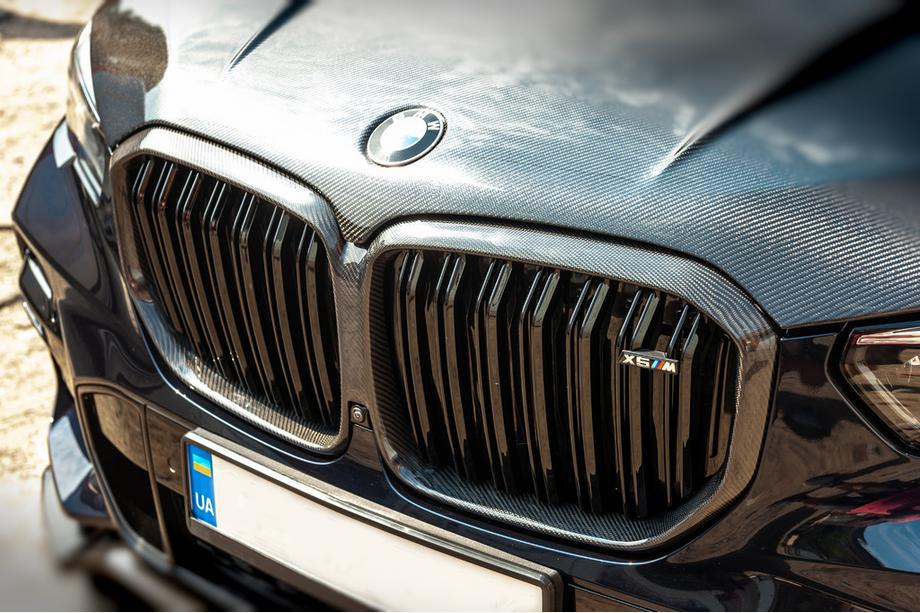 BMW X5 G05 2019–2026 Nieru reste M-Look V1 (2018-2022, oglekļa šķiedra) Image