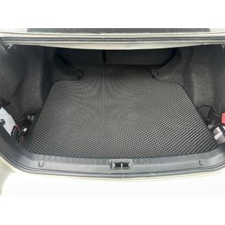 Bagāžnieka paklājiņš (SD, melns) Toyota Avensis 2003–2009 foto 1