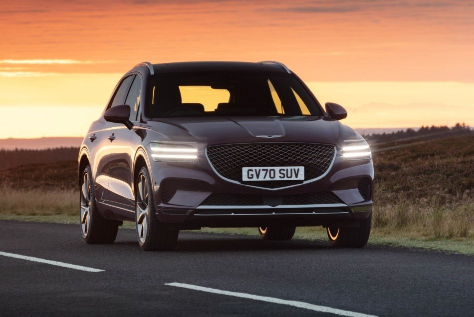 Genesis GV70 premium krosovera apskats