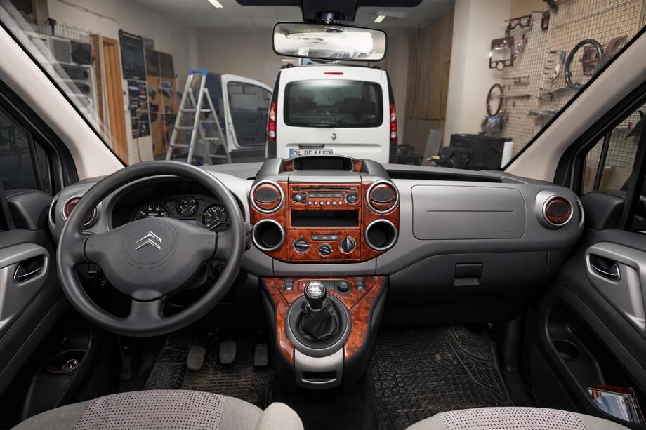 Citroen Berlingo 2008–2018 Paneļa uzlikas Image