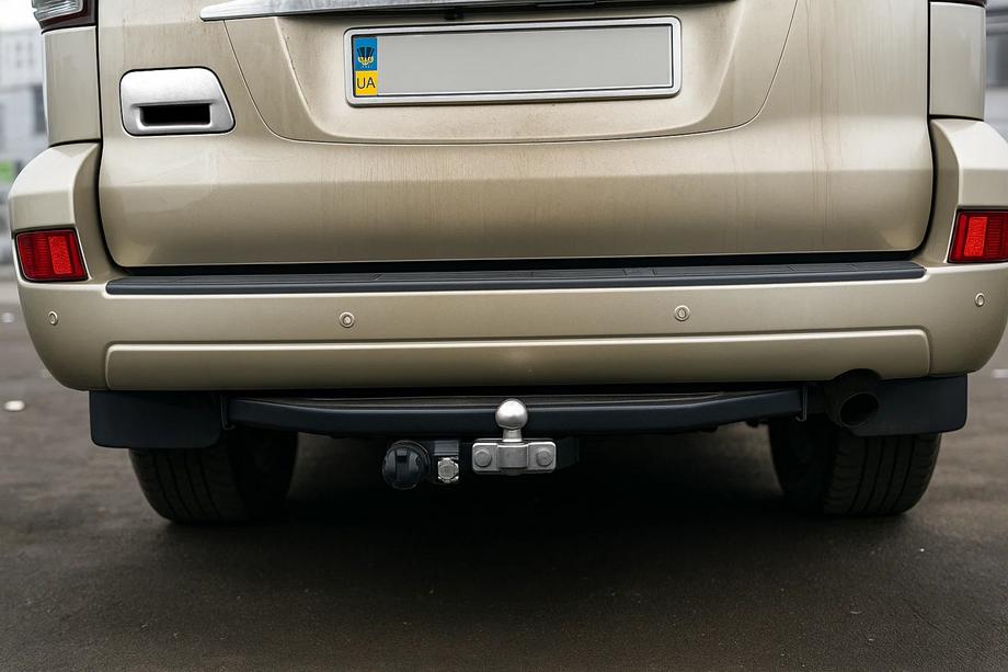 Toyota Land Cruiser Prado 120 2002–2009 Bagāžnieka durvju roktura uzlika (nerūsējošais tērauds) Carmos - turku teras Foto 3