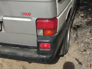 Volkswagen T4 Transporter 1990–2003 Aizmugures TDI uzraksts foto 5