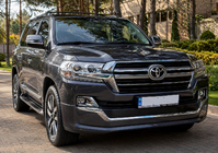 Toyota Land Cruiser 200 2007–2021 Priekšējā bampera lūpa 2016↗ (Executive 2019) foto 2