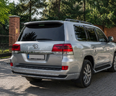 Toyota Land Cruiser 200 2007–2021 Aizmugurējā difuzora uzlika ar hromu 2016-2021 (Executive 2019/2021) Melna krāsa foto 4