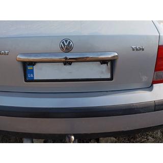 Uzlika virs numura zīmes 1996-2001 (nerūsējošais tērauds) Volkswagen Passat B5 1997–2005 foto 3