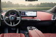 Atjauninātā elektriskā krosovers BMW iX 2025 apskats foto 5