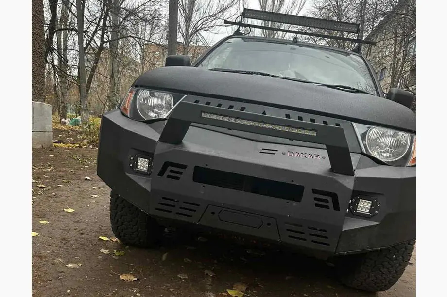 Mitsubishi L200 2006–2015 Priekšējais bamperis Dakar (2006-2010) Image