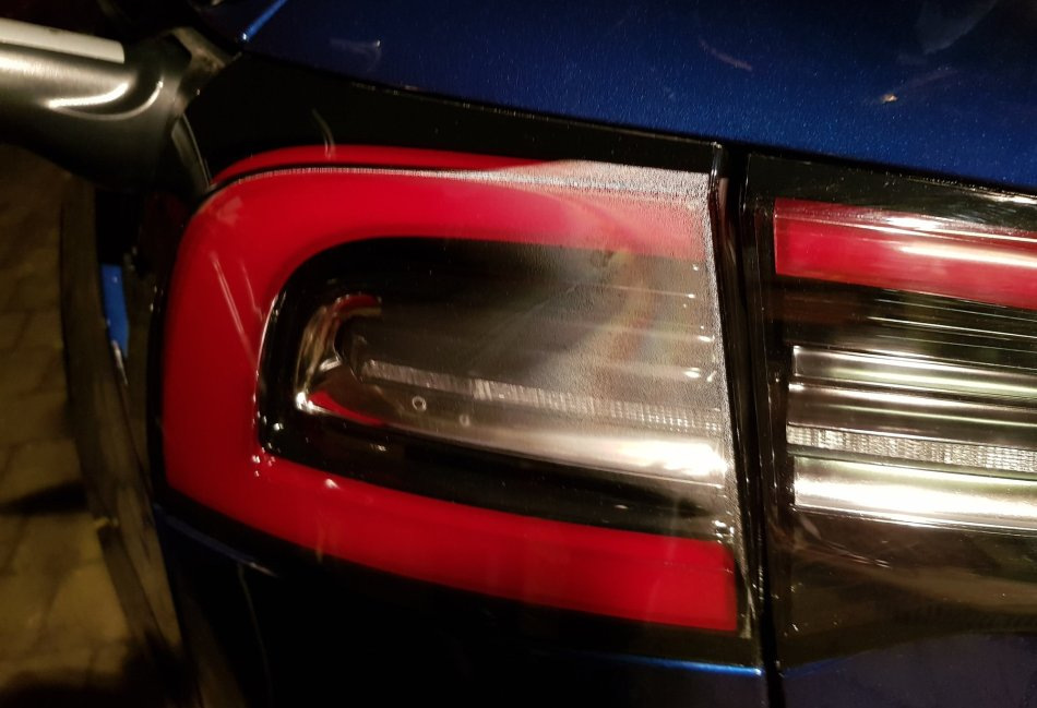 Vai auto aizmugurējos lukturus vajag pulēt?