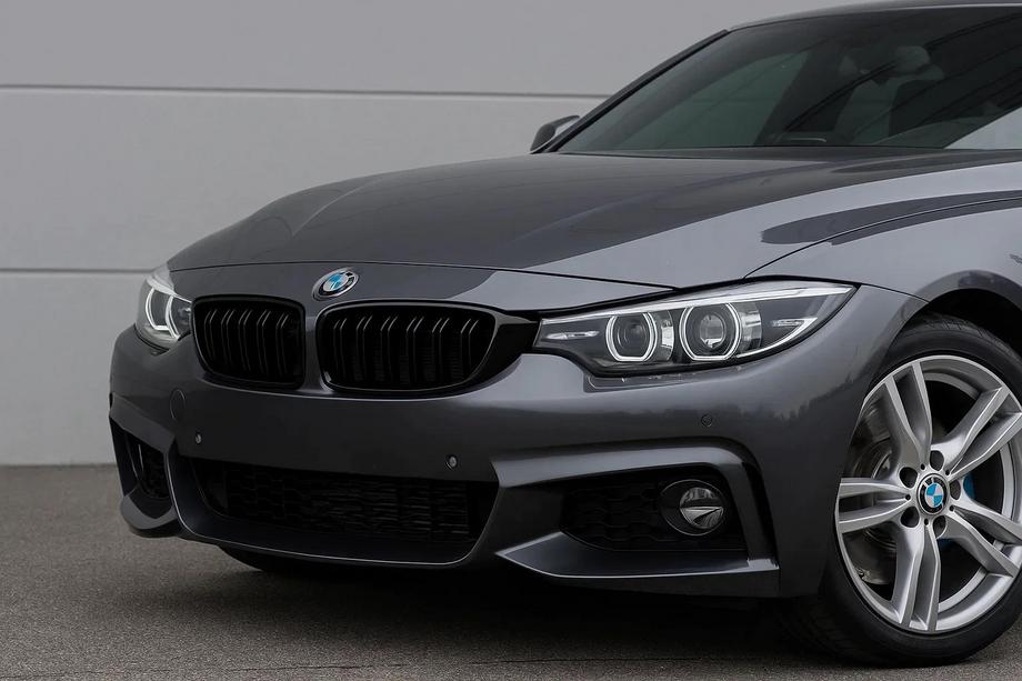 BMW 3. sērija F30/F31 2012–2019 M-Look nieru restes (F80 M3, spīdīgi melnas) Foto 1