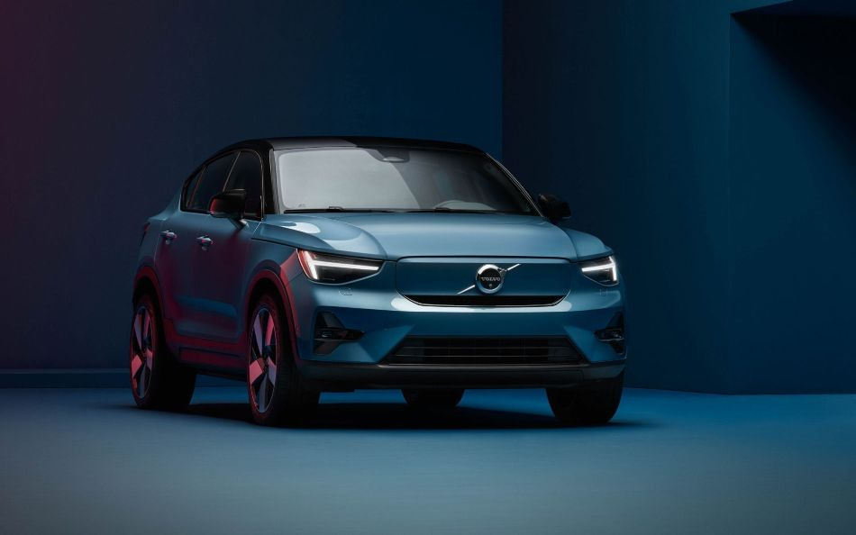 Tehnoloģiskā un stilīgā Volvo C40 Recharge apskats