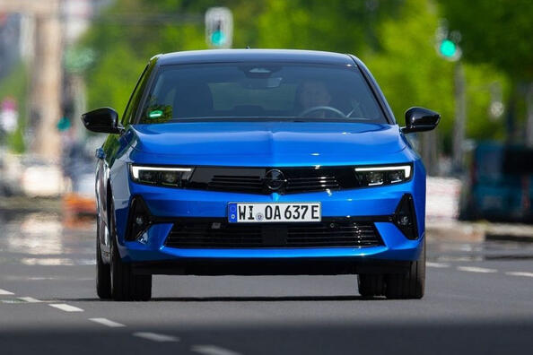 Opel Astra L Electric 2023: elektromobiļa apskats