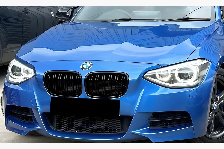 BMW 1. sērija F20/F21 2011–2019 M-Look nieru režģi (2011-2014, melns spīdīgs) Image