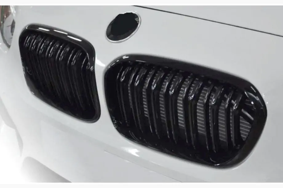 BMW 1. sērija F20/F21 2011–2019 M-Look nieru režģi (2015-2019, spīdīgi melns) Image