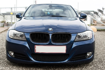 BMW 3. sērija E90/E91 2005–2011 M-Look priekšējās "nieres" restes (E-90/91 2008-2011, matēti melnas) foto 1