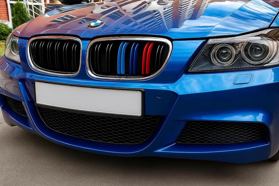 BMW 3. sērija E90/E91 2005–2011 M-Look nieru restes (priekš E-90/91 2008-2011, M-Color ar hromētu apmali) Image