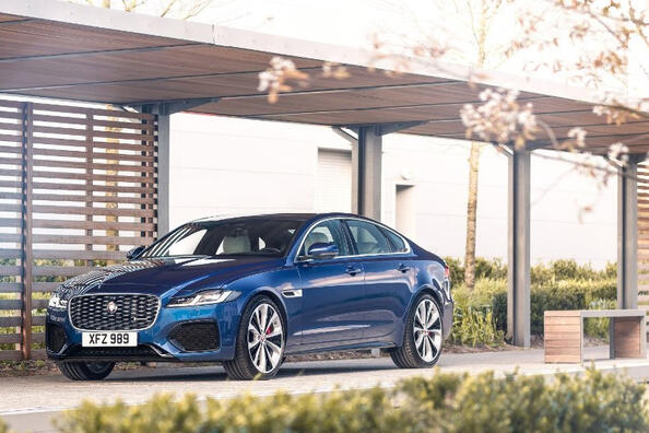 Jaguar XF (X260): stilīga premium sedana apskats Foto 4