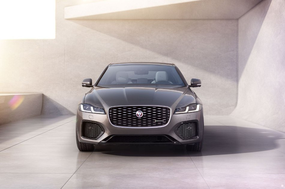 Jaguar XF (X260): stilīga premium sedana apskats