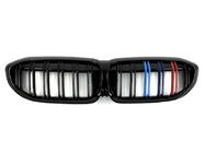 BMW 3. sērija G20/G21 2018– Nieru restes M-Look V2 (2018-2022, M-Color ar melnu apmali) foto 2