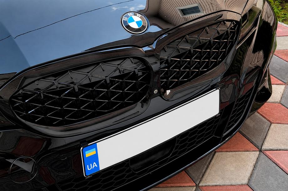 BMW 3. sērija G20/G21 2018– Nieru restes Diamond Black (2018-2022, melna apmale) Ar vietu kamerai Image