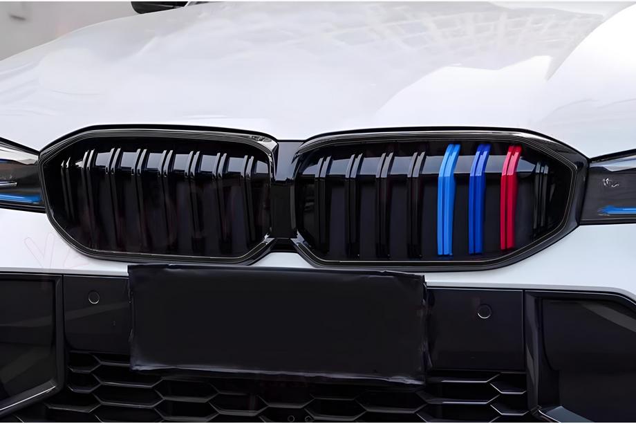 BMW 3. sērija G20/G21 2018– Nieru restes 1 līste (2022+, M-Color) Image
