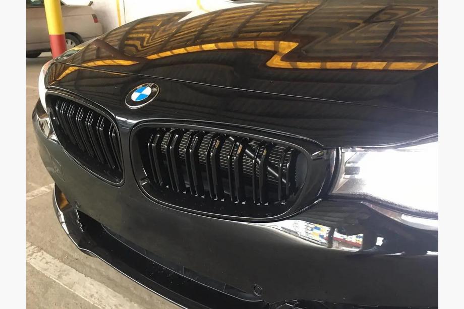 BMW 3. sērija F34 2013–2020 M-Look nieru reste (spīdīgi melna) Image